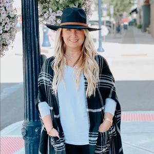 Meet your Posher, Sheila